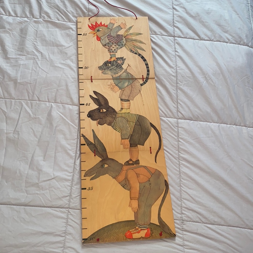 Solid wood painted children’s growth chart - Picture 2 of 6